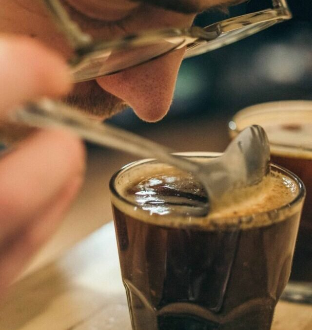Por que o cheiro do café é tão irresistível?