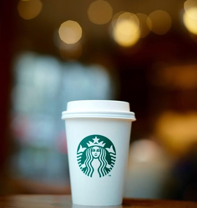 Starbucks Coffee suspende atividades na Rússia