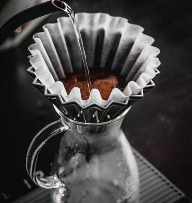 Água do café pode deixar ele amargo; entenda